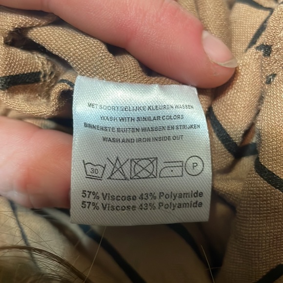 ZUSSS geometric button up cardigan or dress✨ - Picture 8 of 8